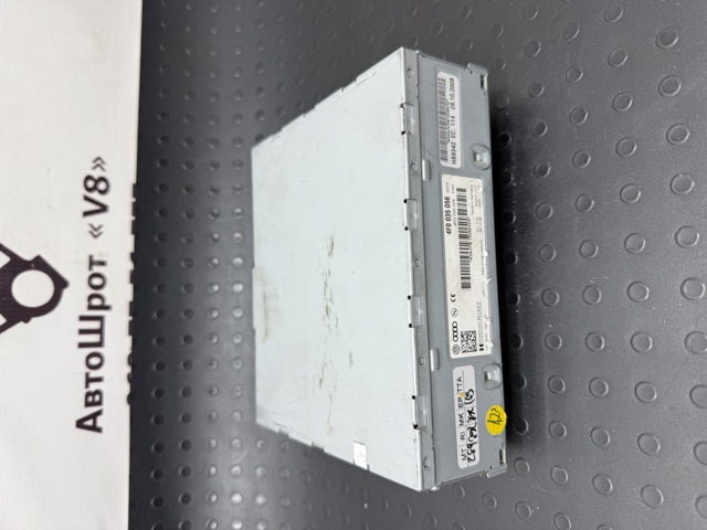 Підсилювач звуку аудіосистеми 4F0035056 VAG