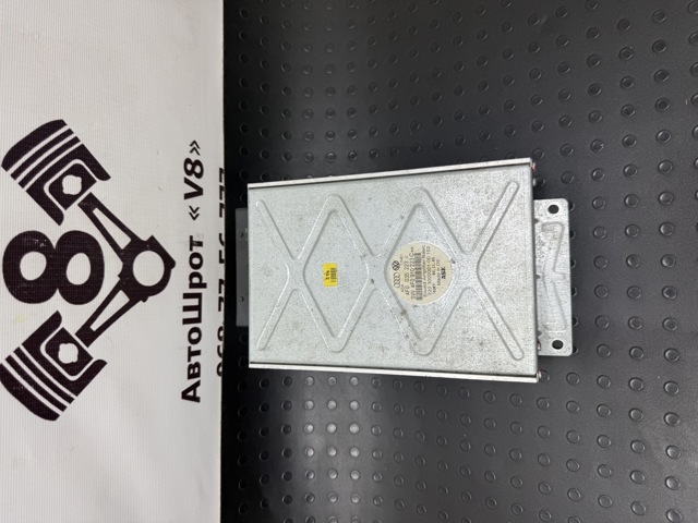 Підсилювач звуку аудіосистеми 4F0910223C VAG