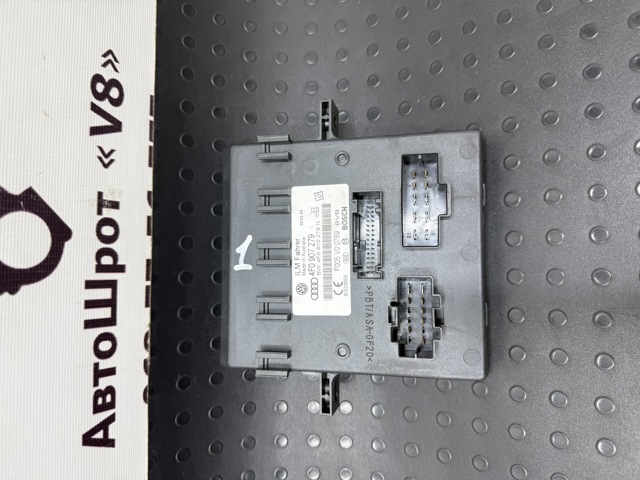 Комп'ютер бортовий 4F0910279N VAG
