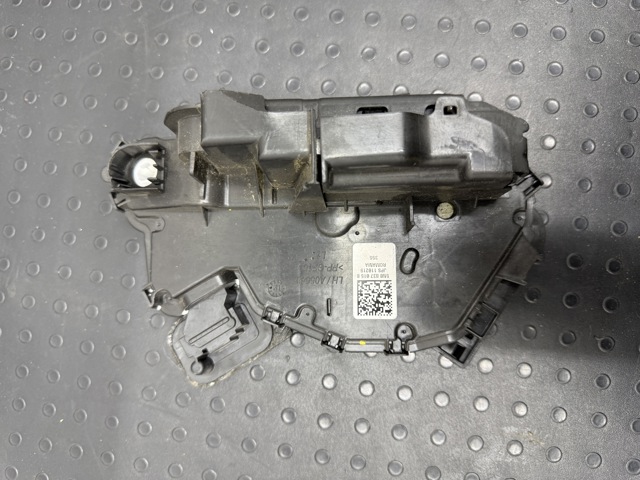 Замок водійських дверей 5NB837015B VAG