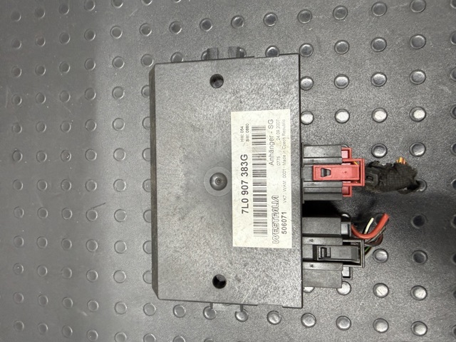 Блок керування фаркопом 7L0907383G VAG