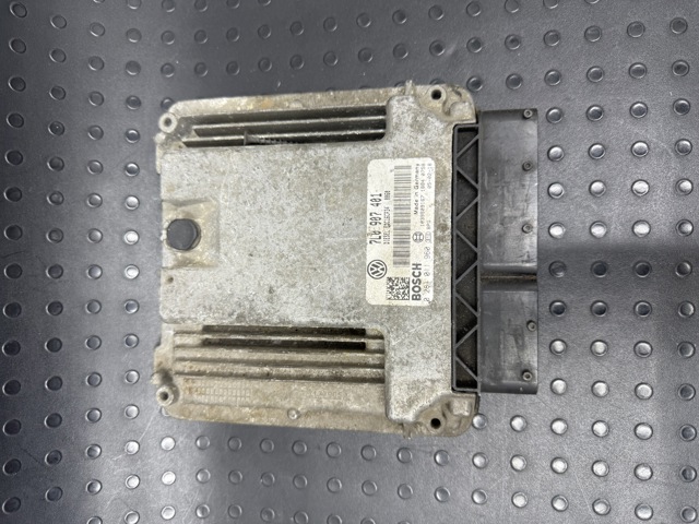 Модуль управління двигуном 7L0907401 VAG