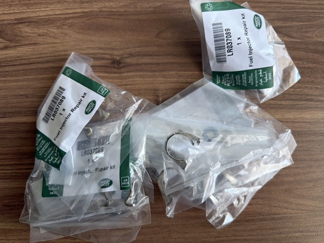 Форсунки (ремкомплект) LR037089 LAND ROVER