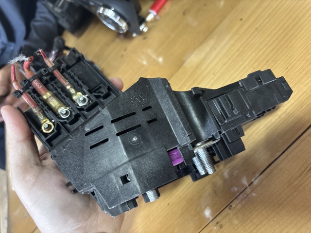 Реле запобіжників A1665405202 MERCEDES