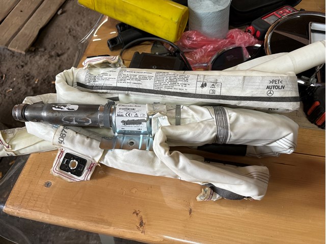 Подушка безпеки, шторка бічна, права, AIRBAG A1668602802 MERCEDES