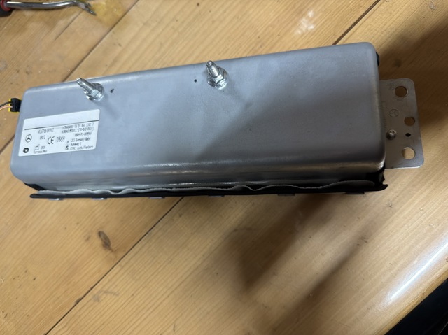Подушка безпеки, водійська, AIRBAG, захисту колін A1678604002 MERCEDES