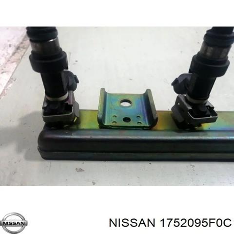 Паливна рампа 1752095F0C NISSAN