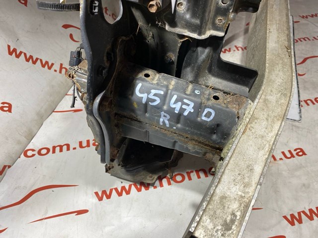 Кронштейн підсилювача переднього бампера 5710753010 TOYOTA