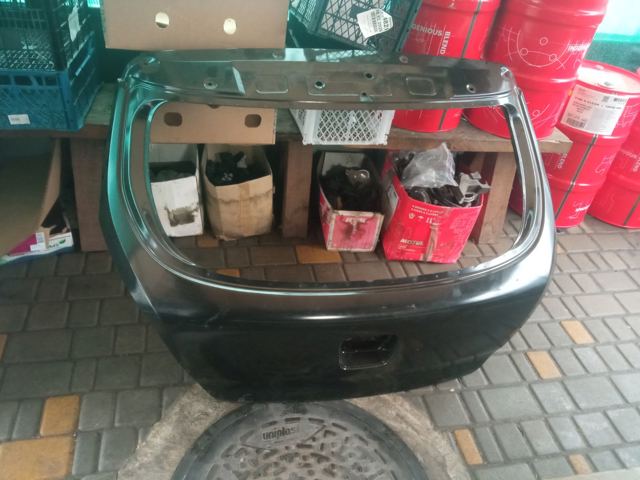 Треті двері 737001H300 HYUNDAI