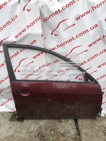 Пасажирські передні двері 80100AV632 NISSAN