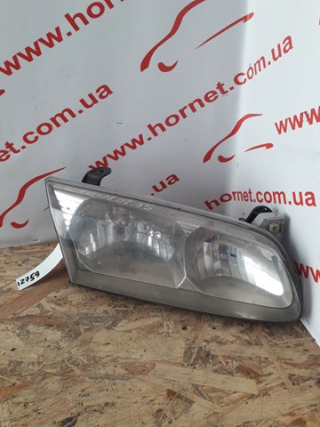 Фара комбінована, передня 8113033320 TOYOTA
