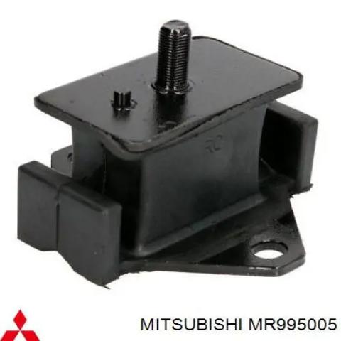 Подушка (опора) двигуна, ліва/права MR995005 MITSUBISHI