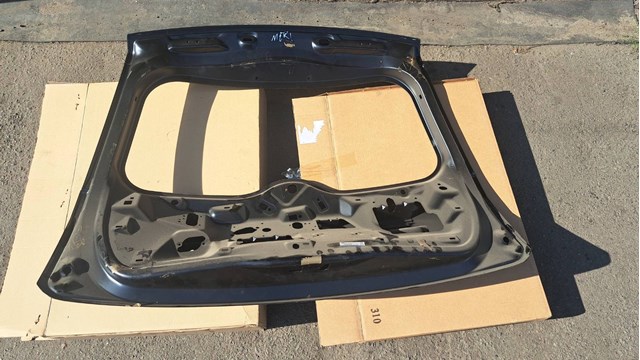 Задні двері багажника 1422347 FORD