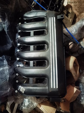 Колектор впускний 8510261 LAND ROVER