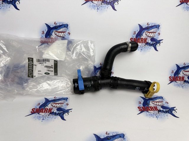 Шланг (патрубок) радіатор EGR, подача LR022718 LAND ROVER