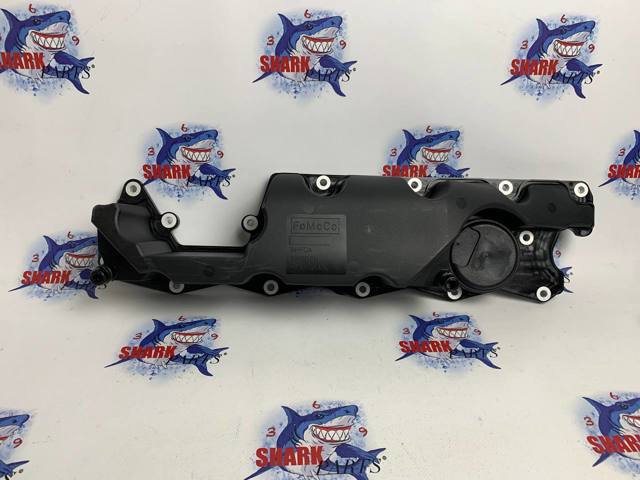 Кришка клапанів LR023777 LAND ROVER
