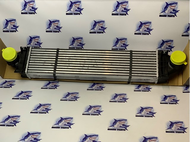 Охолоджувач наддувочного повітря LR031466 LAND ROVER