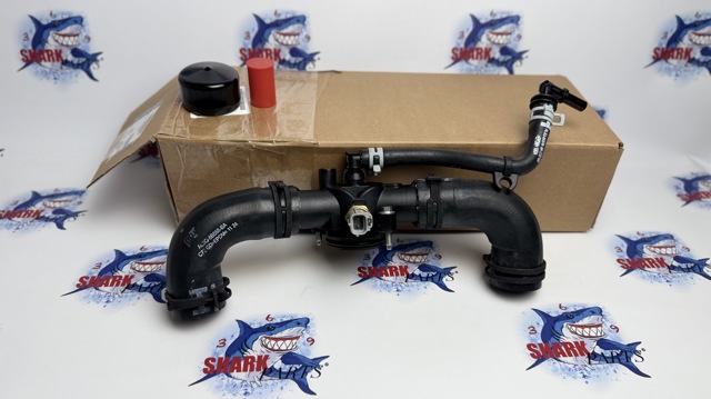 Заливна горловина системи охолодження LR036058 LAND ROVER