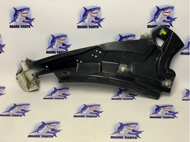 Кріплення бампера LR045213 LAND ROVER