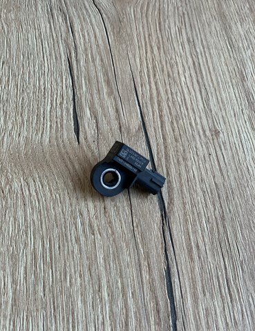 Датчик Ейрбег передній LR062398 LAND ROVER