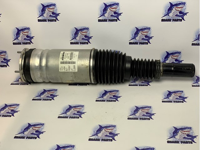 Стойка амортизатора передняя LR087083 LAND ROVER
