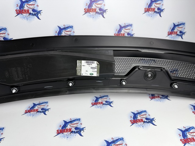 Водостік лобового скла, жабо LR096164 LAND ROVER