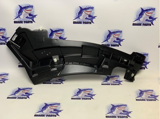 Кронштейн бампера переднього, правий LR098693 LAND ROVER