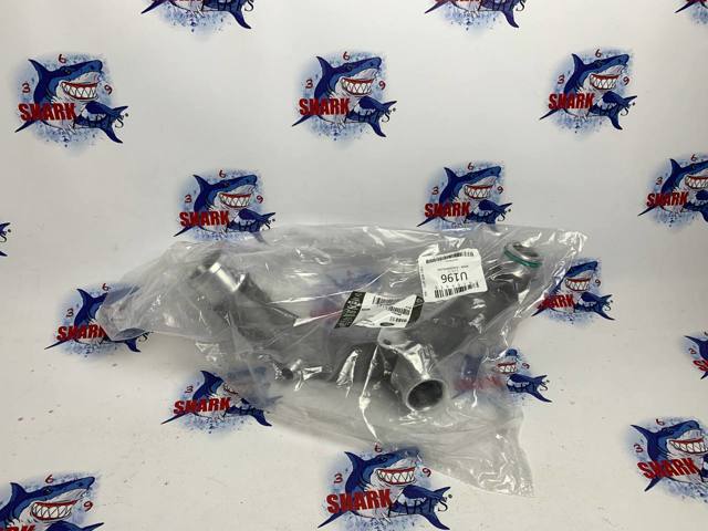 Патрубок термостата LR186859 LAND ROVER