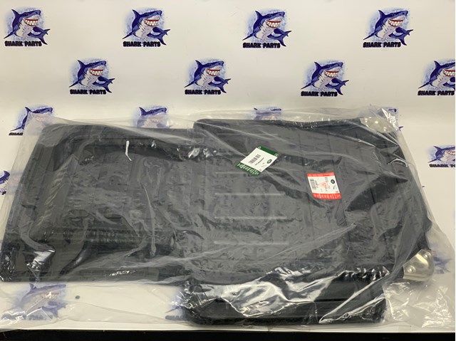 Килимок передні + задні, комплект на авто VPLMS0681 LAND ROVER