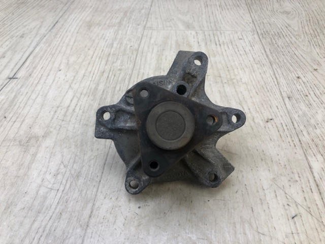 Насос системи охолодження Тойота Пріус