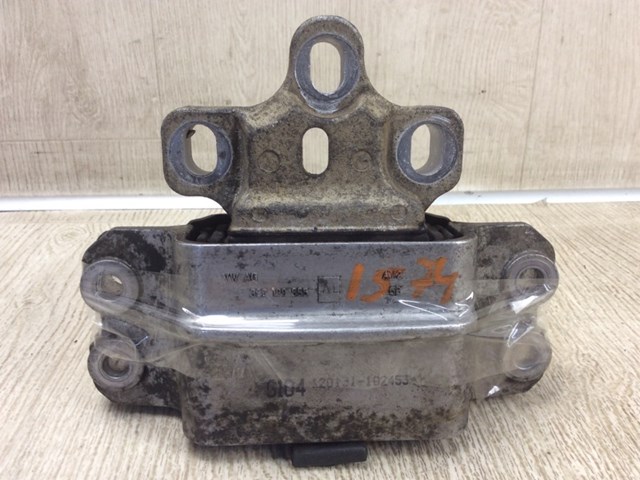 Подушка (опора) двигуна, ліва 3C0199555AE VAG