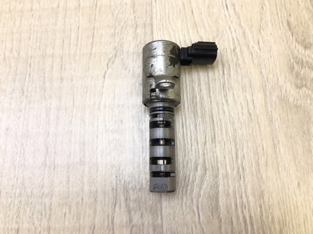 Клапан електромагнітний положення (фаз) розподільного валу Dodge Caliber SXT