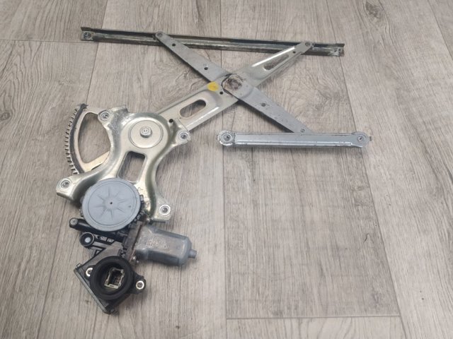 Механізм стеклопідйомника дверей передніх, лівих 6980252080 TOYOTA