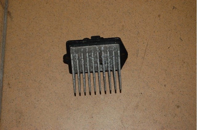Резистор печки mazda xedos 9 x9 (ta) 93-02 GE4T-61-B15A