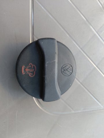 Кришка бачка 357121321C VAG