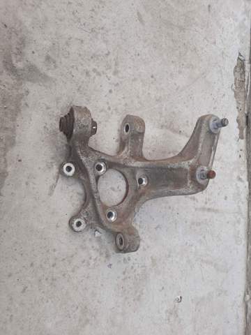 Кулак поворотний правий 52720G2000 HYUNDAI