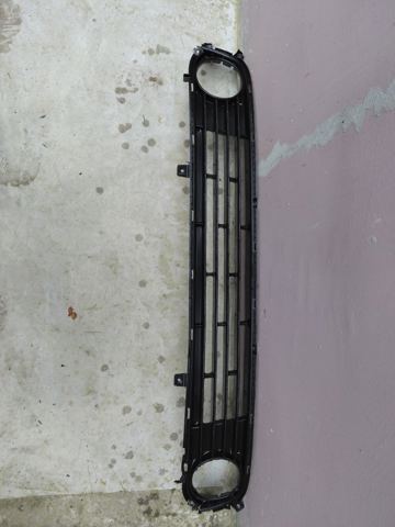 Решітка переднього бампера, нижня 86560D4000 HYUNDAI