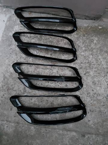 Ободок/окантовка фари противотуманной задньої, правий 86658F1500 HYUNDAI