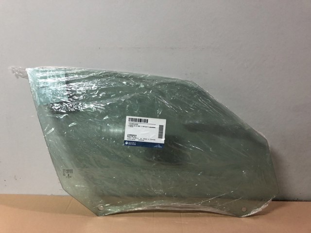 Скло передніх дверей, правих 2749RGSH5FD SEKURIT