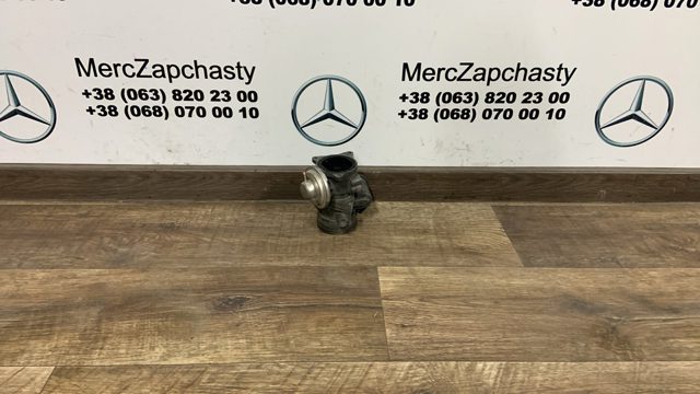 Клапан EGR рециркуляції газів 038129637D VAG