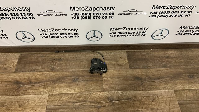 Замок задньої дверї, правої 13533610 GM
