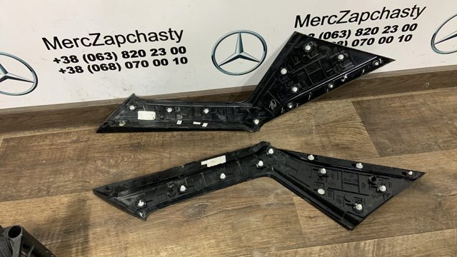 Накладка стійки кузова зовнішня, задня ліва 42777016 GM