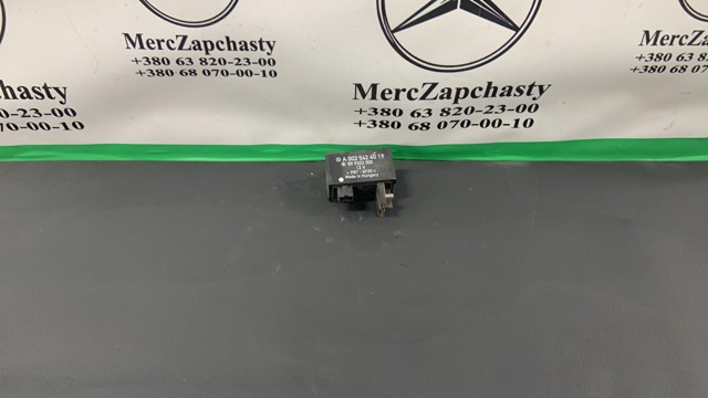 Реле накалу A0025424019 MERCEDES