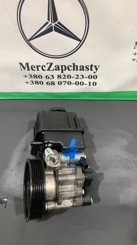 Насос рульового механізму A0064661501 MERCEDES