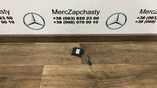Мотор заслінки печі A0132801108 MERCEDES