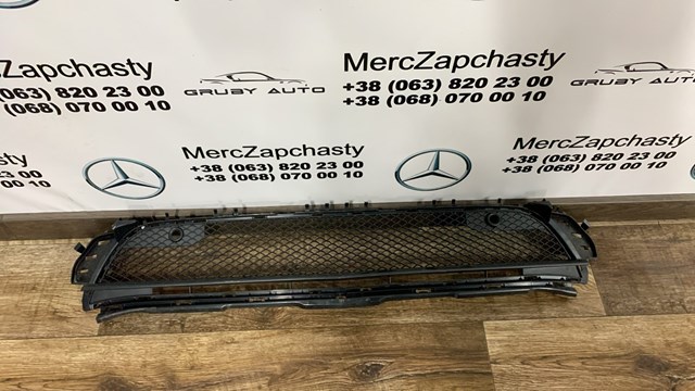 Решітка переднього бампера, центральна A1568854322 MERCEDES