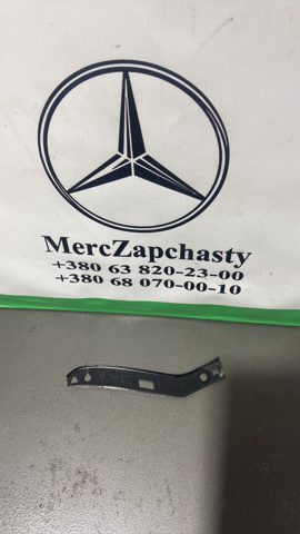 Праве кріплення переднього бампера A1568859801 MERCEDES