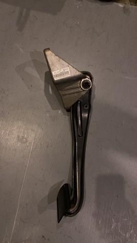 Педаль гальма A1642902001 MERCEDES