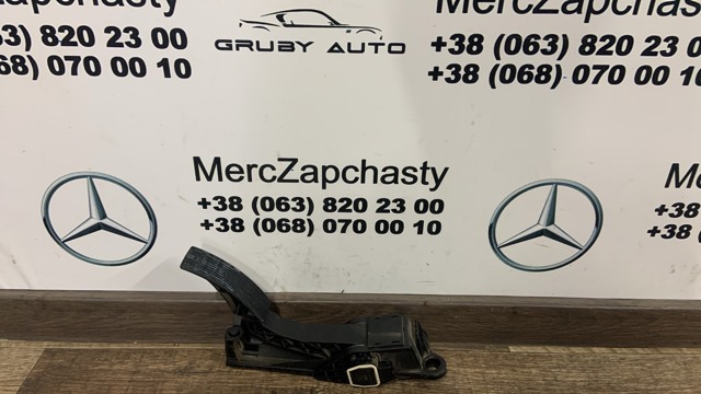 Педаль акселератора A1643000104 MERCEDES