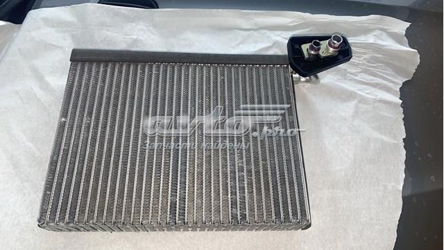 Охолоджувач повітря A1668300058 MERCEDES